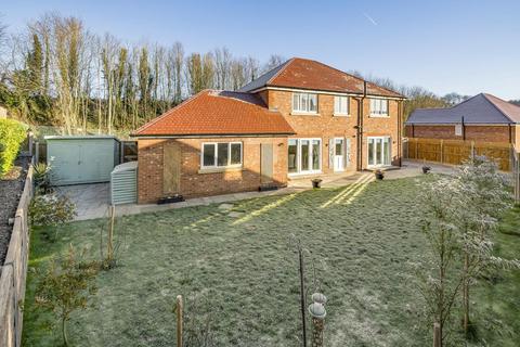 6, Manor View Lower Road, Temple Ewell, Dover, CT16 3PU
