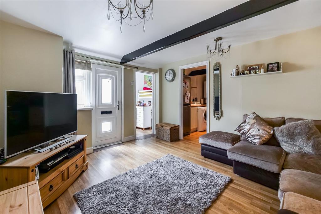 Enfield Road, Hunt End, Redditch 2 bed detached bungalow £155,000