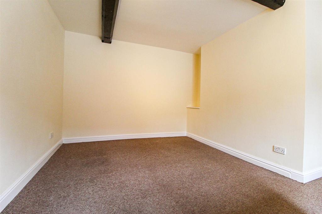 Daventry Street, Southam CV47 1PH 1 bed apartment £625 pcm (£144 pw)