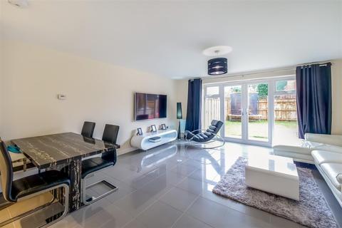 9 Hipbag Lane, Bidford On Avon, Alcester, B50 4GU