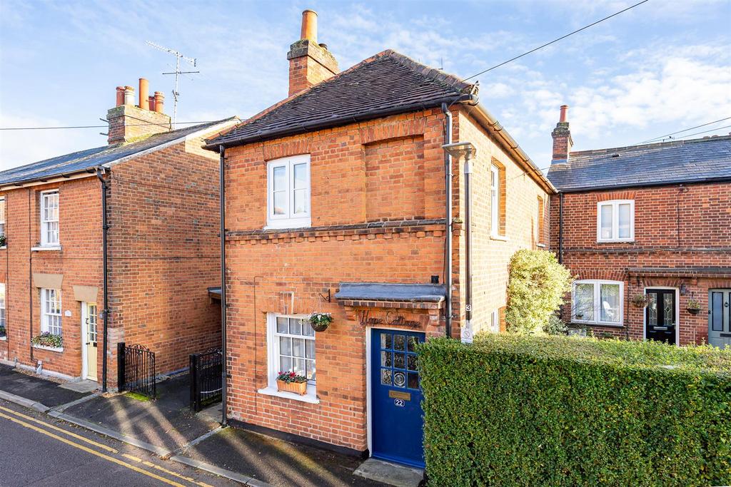 Mimram Road, Welwyn 2 bed semidetached house for sale £450,000