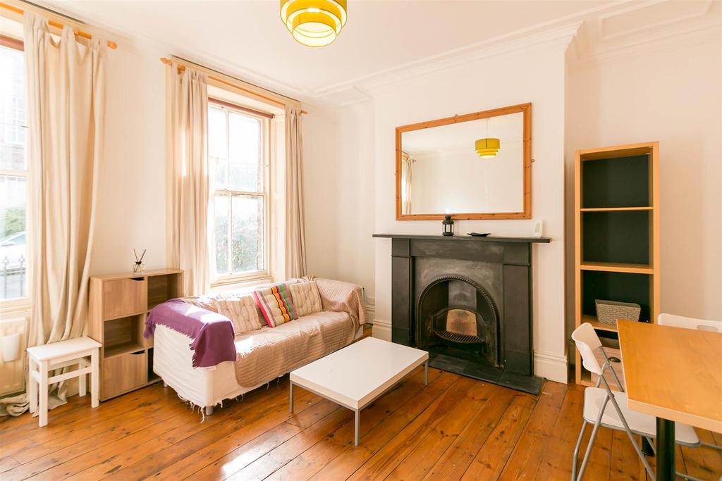 St. Thomas Crescent, Newcastle upon Tyne 2 bed house £895 pcm (£207 pw)