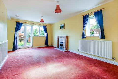 5 Haydon Close, Studley, B80 7SP