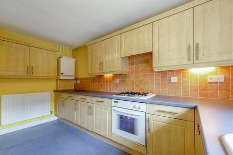 5 Haydon Close, Studley, B80 7SP