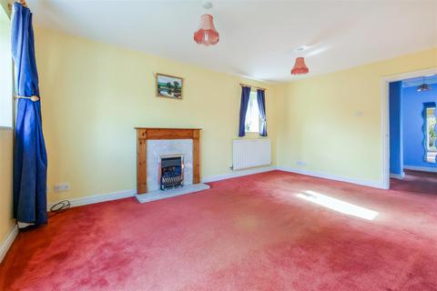 5 Haydon Close, Studley, B80 7SP