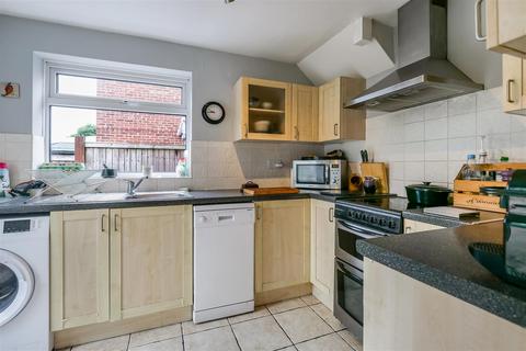 35 Augustine Avenue, Studley, B80 7JL