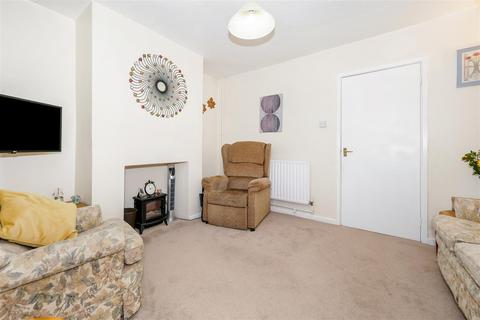 6 Crooks Lane, Studley, B80 7QX