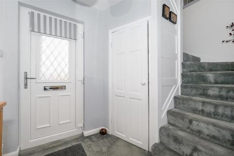 14 Greys Road, Studley, B80 7QQ