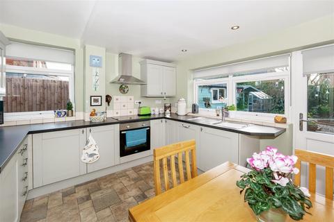 14 Greys Road, Studley, B80 7QQ