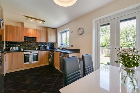 7 Copenhagen Way, Bidford On Avon, Alcester, B50 4FY