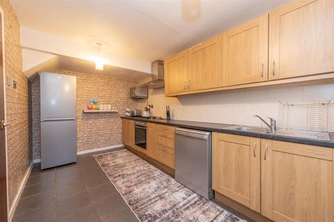 7b Castle Road, Studley, B80 7LP
