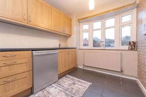 7b Castle Road, Studley, B80 7LP