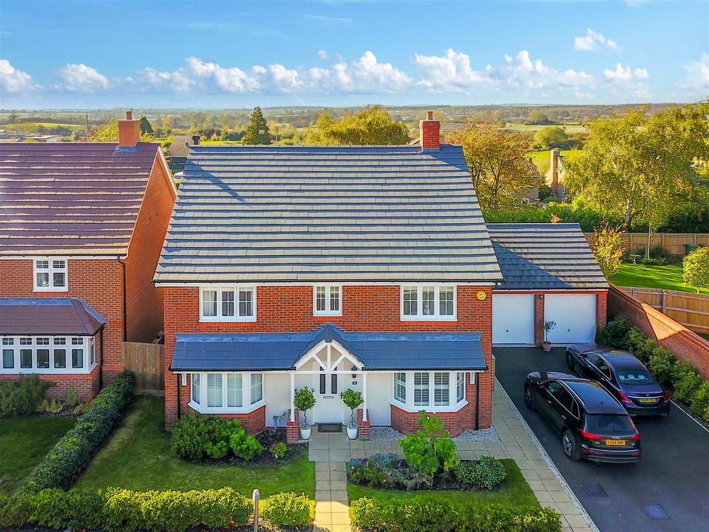 Ross Crescent, Inkberrow, Worcester 5 bed detached house £525,000