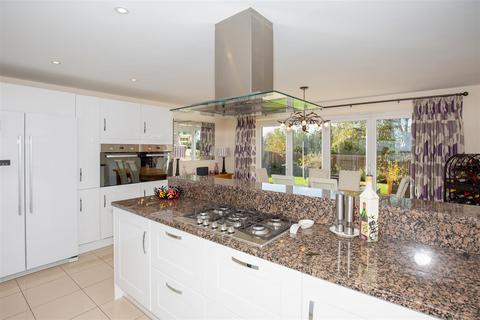 6 Ross Crescent, Inkberrow, Worcester, WR7 4FG