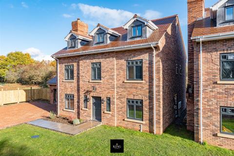 Station House Green Lane, Studley, B80 7EY