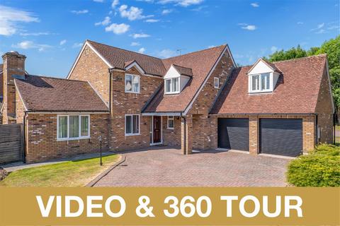 16 Abbey Close, Alcester, B49 5QW