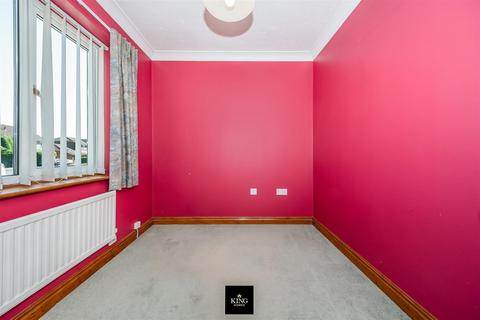 16 Abbey Close, Alcester, B49 5QW