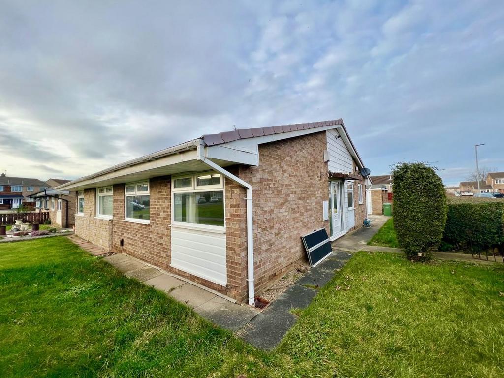 Yeadon Grove, Thornaby, StocktonOnTees 2 bed semidetached bungalow