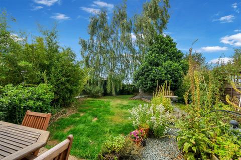 6 Hill View Road, Bidford On Avon, Alcester, B50 4DT