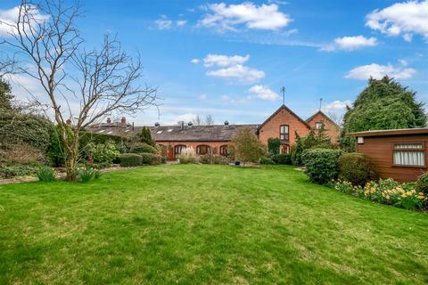 The Granary Haye Lane, Mappleborough Green, Studley, B80 7BX