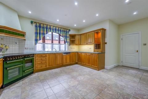 The Granary Haye Lane, Mappleborough Green, Studley, B80 7BX
