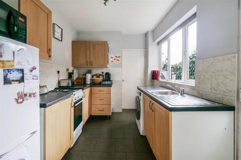 34 Birmingham Road, Studley, B80 7BG