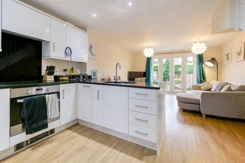 7 Ash Place, Bidford On Avon, Alcester, B50 4GB