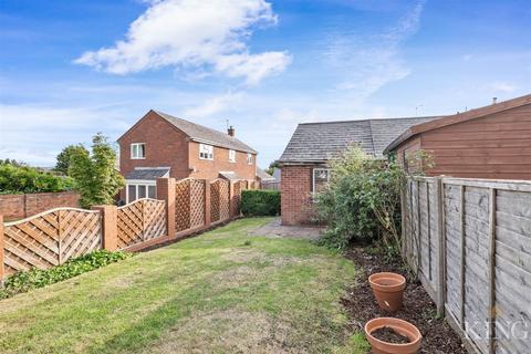 7 Manor Mews, Studley, B80 7PR