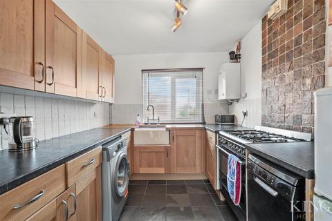 7 Manor Mews, Studley, B80 7PR