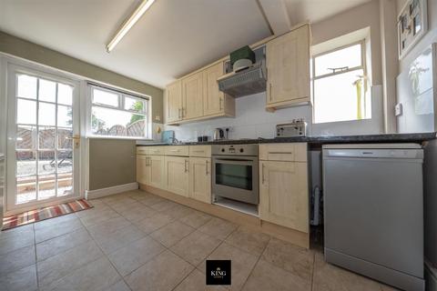 33 Tower Hill, Bidford On Avon, Alcester, B50 4DZ