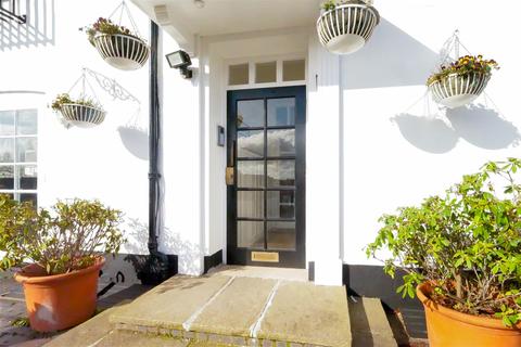 Apartment 5, The Old Bridge Inn High Street, Bidford On Avon, Alcester, B50 4BG