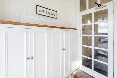 Apartment 5, The Old Bridge Inn High Street, Bidford On Avon, Alcester, B50 4BG