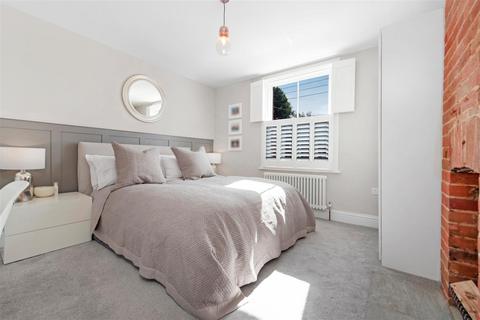 9 North Road, Ascot, SL5 8RP