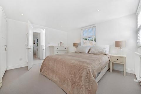 9 North Road, Ascot, SL5 8RP