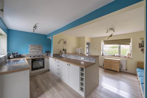 21 Auster Bank Road, Tadcaster, LS24 8AX
