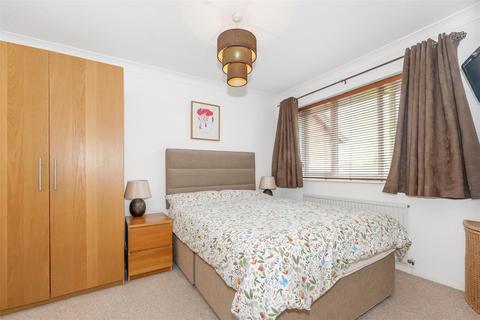 24 Court Way, Bidford On Avon, Alcester, B50 4BN