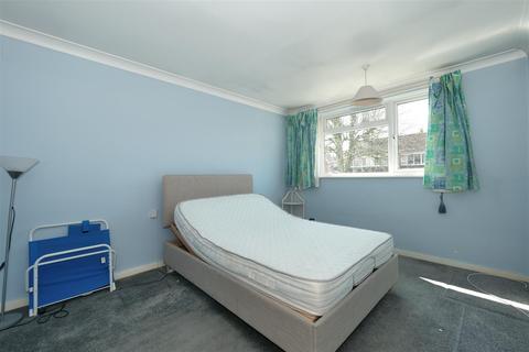 19 Gunners Lane, Studley, B80 7LX
