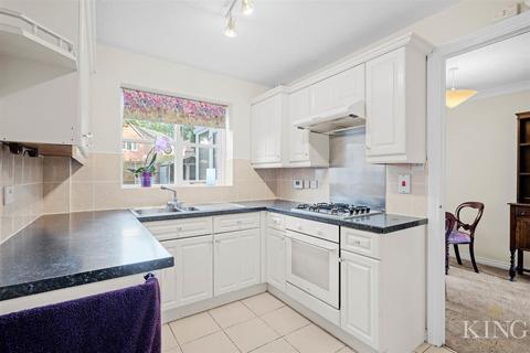 14 Abbeyfields Drive, Studley, B80 7BF
