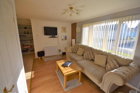 2 bedroom chalet for sale - Monksland Road, Reynoldston, Swansea