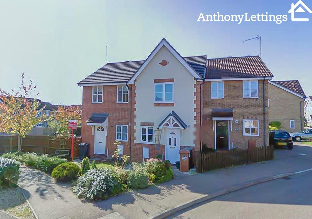 The Copse, Hertford 2 bed end of terrace house £1,350 pcm (£312 pw)