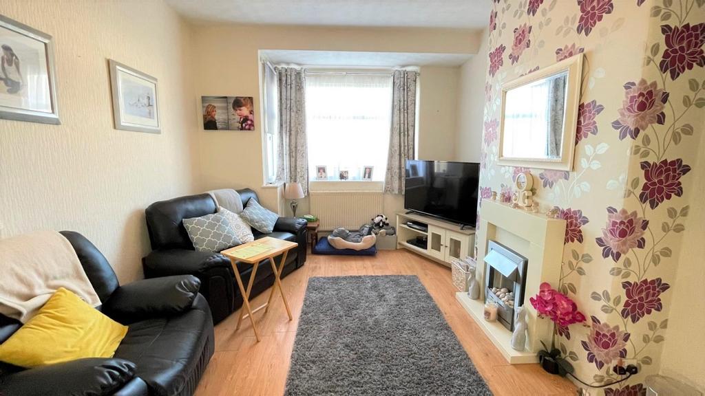 Llysfaen Road, Old Colwyn, Colwyn Bay 3 bed semidetached house for