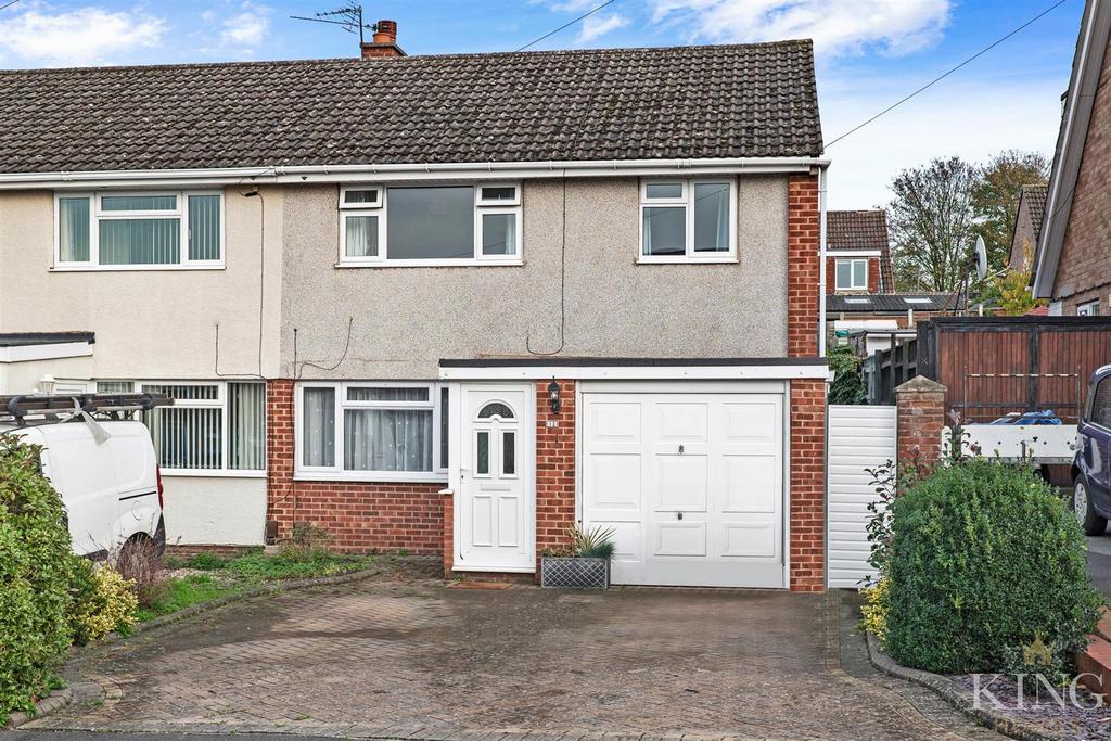 St. Martins Avenue, Studley 3 bed semidetached house £285,000
