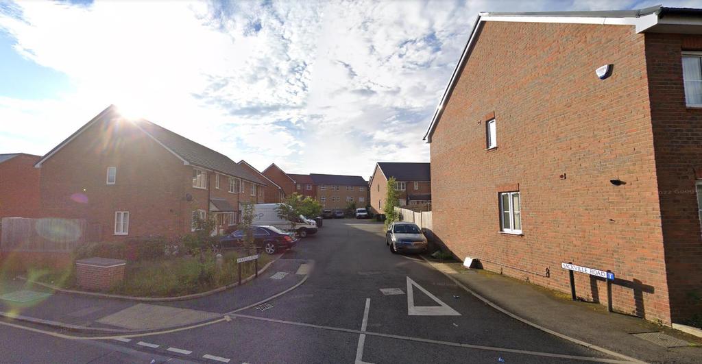 Sackville Road, Luton 3 bed terraced house £1,700 pcm (£392 pw)