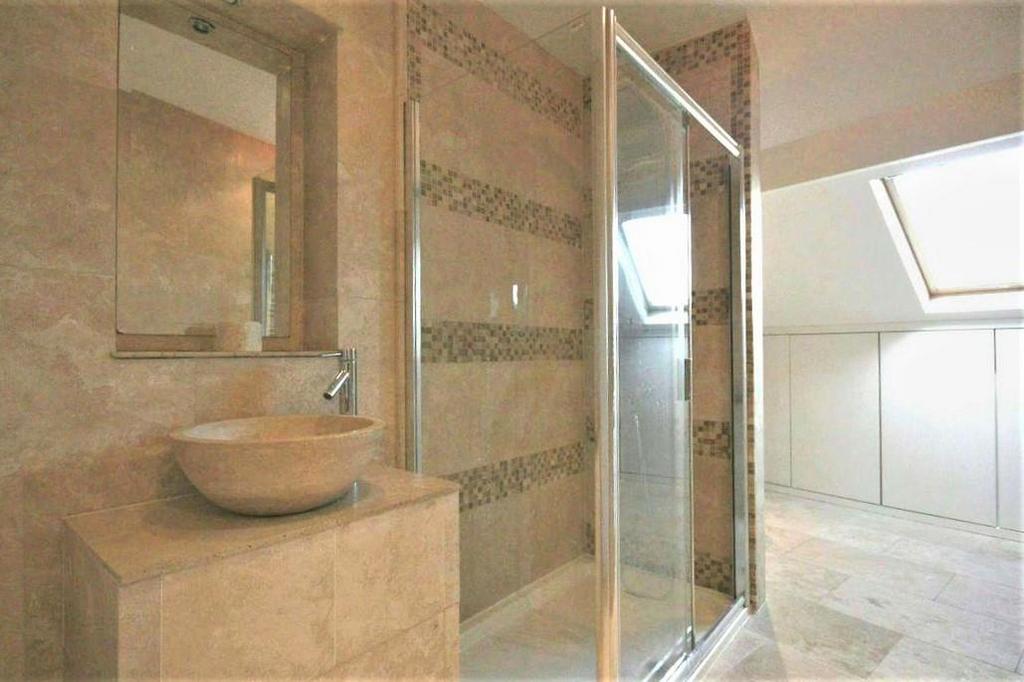 En Suite Shower Room