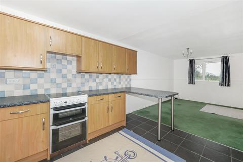 11 Albert Close, Studley, B80 7HH