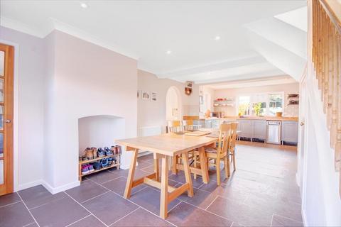 1, Fairview Cottages Alcester Road, Harvington, Evesham, WR11 8HU