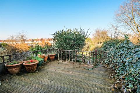 174 New Road, London, E4 9SJ