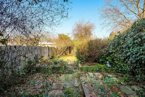 174 New Road, London, E4 9SJ