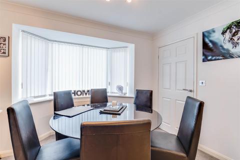 2a Morgan Close, Studley, B80 7PB