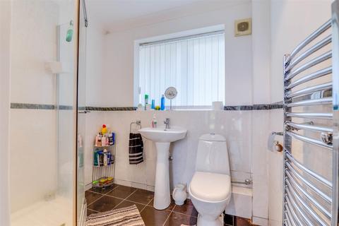 2a Morgan Close, Studley, B80 7PB